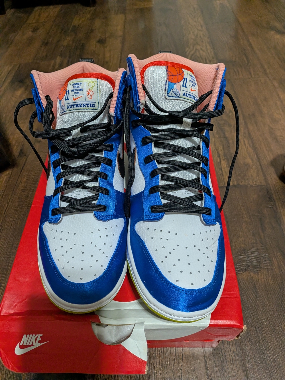 Nike High-Top Sneakers in White, Blue, Pink and Black